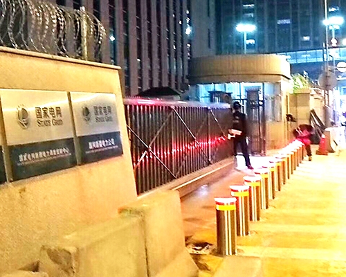 反恐升降柱